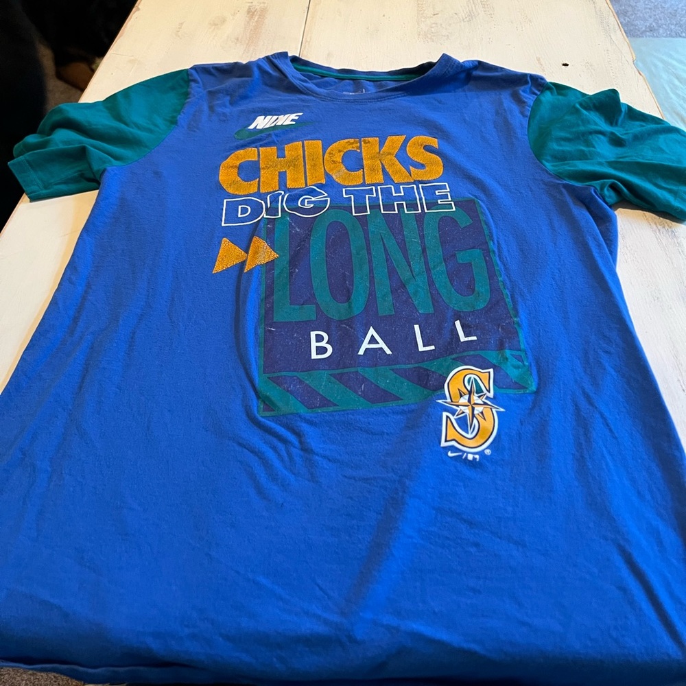 Nike men’s Seattle Mariners tee shirt sized medium